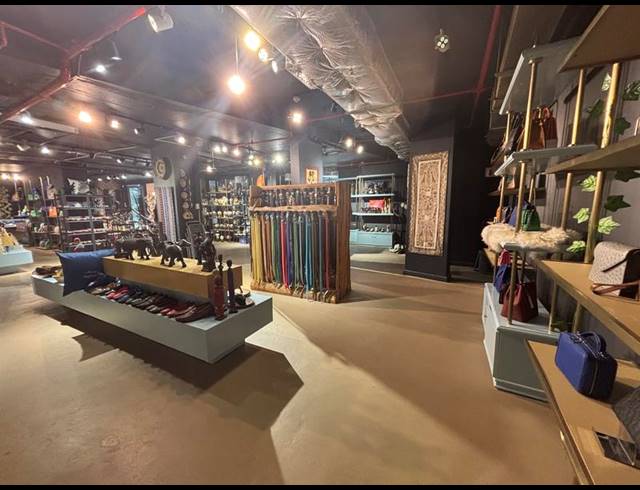 BUSINESS PROPERTY TO RENT IN GARDENS